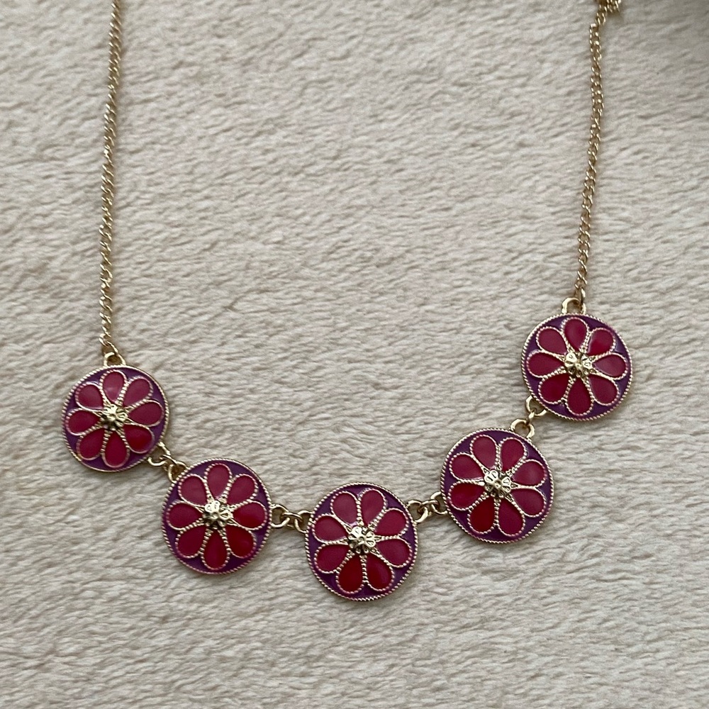 Necklace - Picture 2 of 6